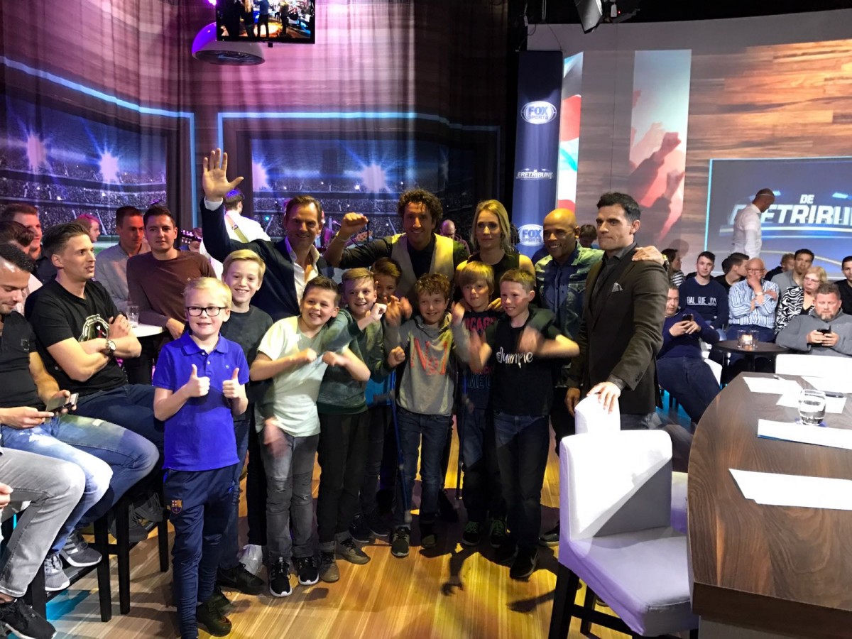 O11-4 Eretribune bij FOX Sports