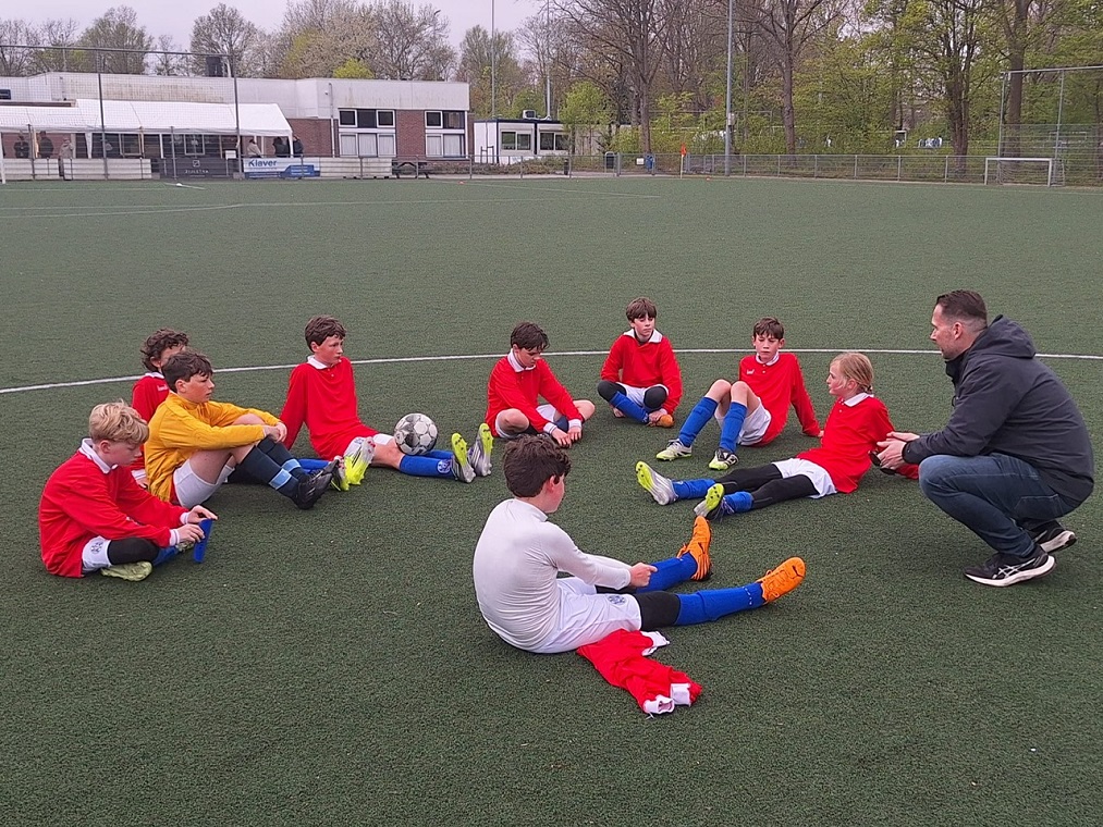 WEDSTRIJDVERSLAG: CASTRICUM JO12-1 - ADO '20 JO12-2