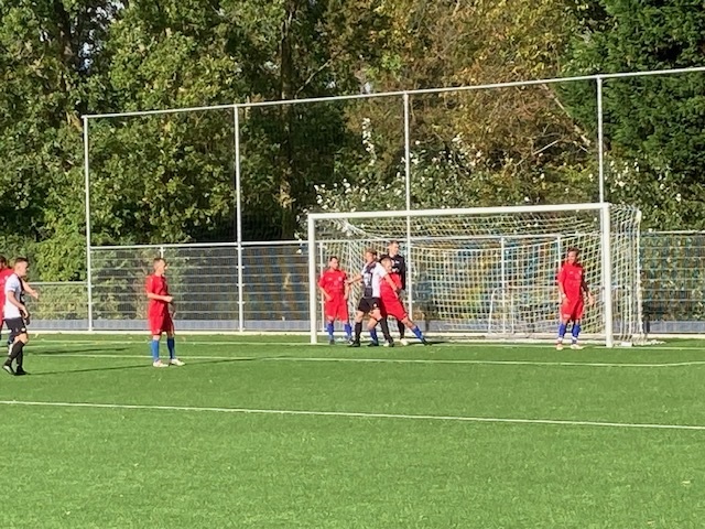 FC CASTRICUM 3 BEZORGT IJMUIDEN 3 EERSTE NEDERLAAG