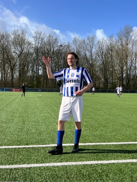 DOLDWAZE MIDDAG OP NOORD END