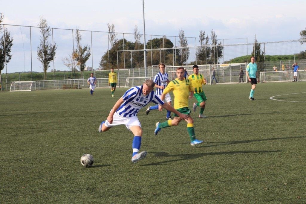 STERK COLLECTIEF FCC 3 TREKT IN KNOTSGEKKE 2DE HELFT OVERWINNING OVER DE STREEP