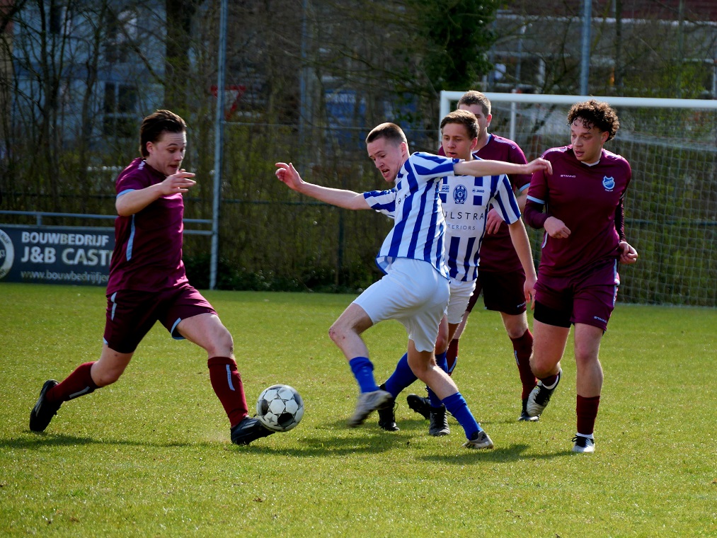 FC CASTRICUM VERSPEELT DURE PUNTEN IN TITELSTRIJD