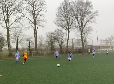 EEN PAAR SECONDEN TE LANG