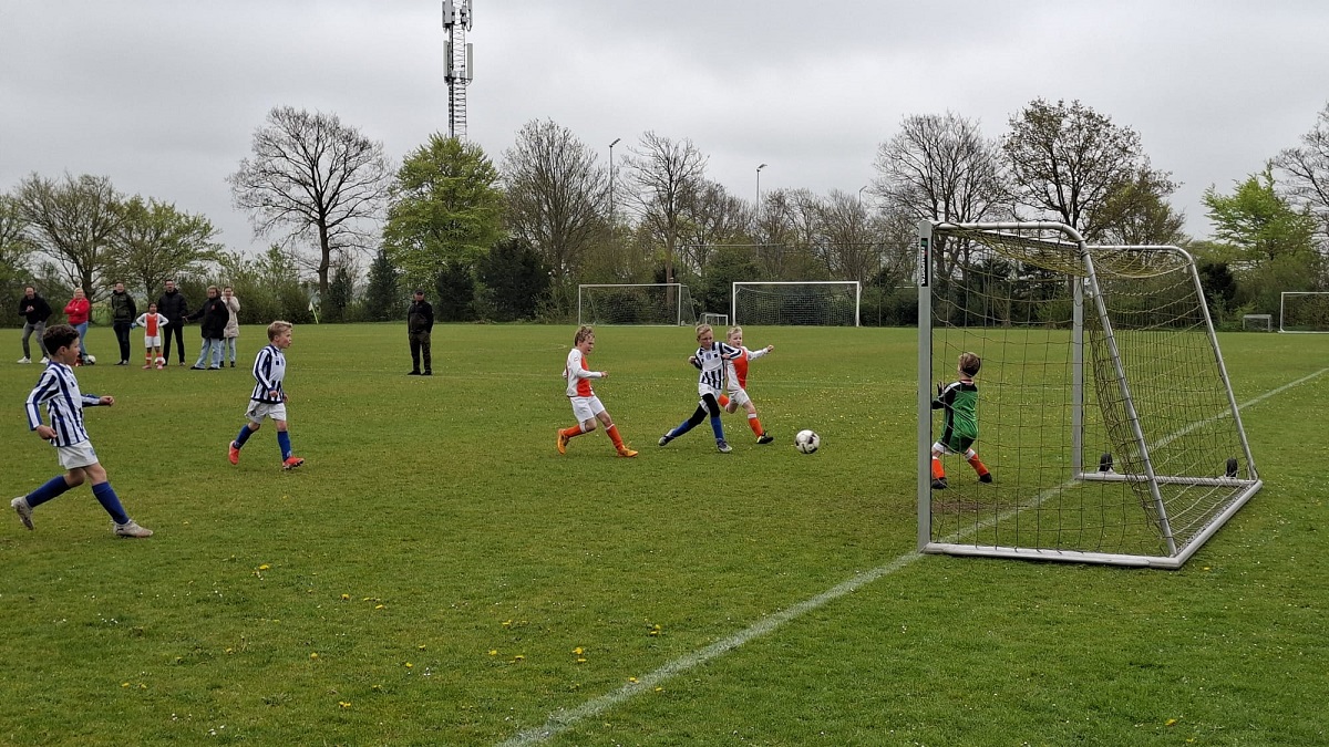 JO9 LEVERT IN LIMMEN