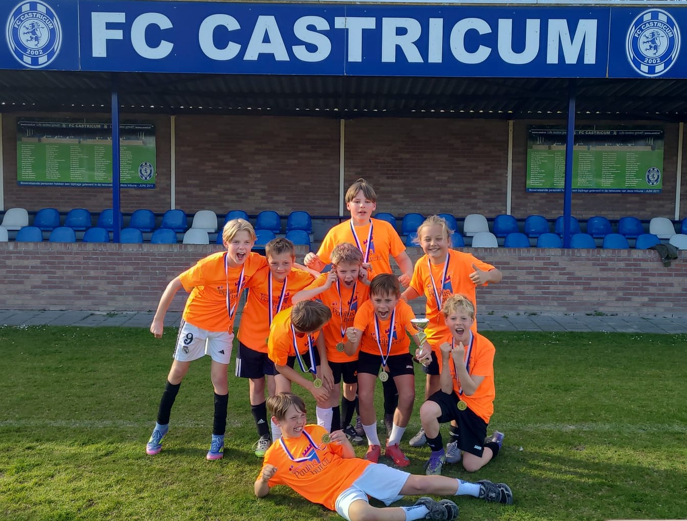 VANAVOND REGIO FINALE SCHOOL VOETBAL BIJ FC CASTRICUM
